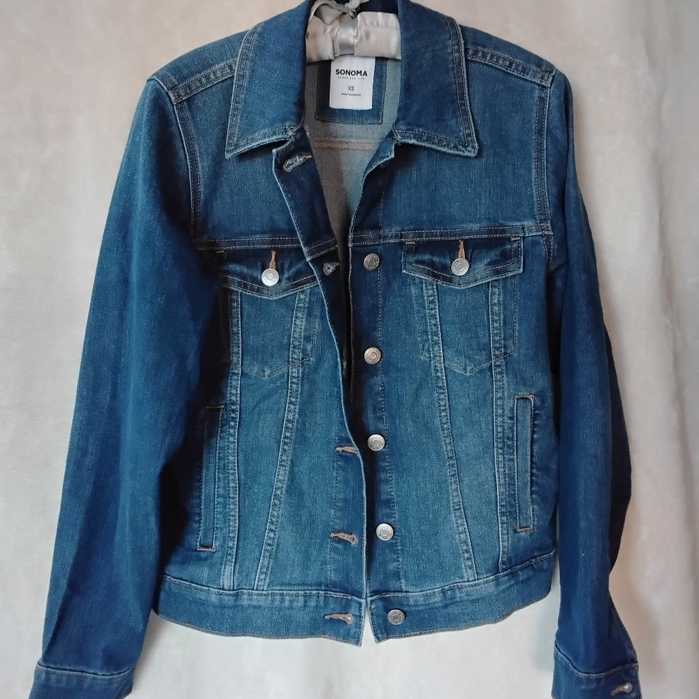 Sonoma Women's Classic Blue Jean Jacket!
